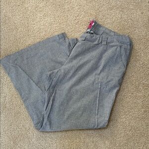 Ma Los Angeles Pin Striped Lightweight Full Leg Cropped Pants -Size XL